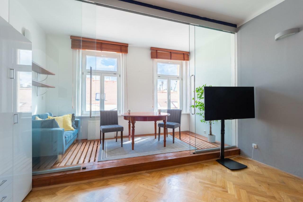 Modern Apartment Few Steps From Centre Prague Luaran gambar