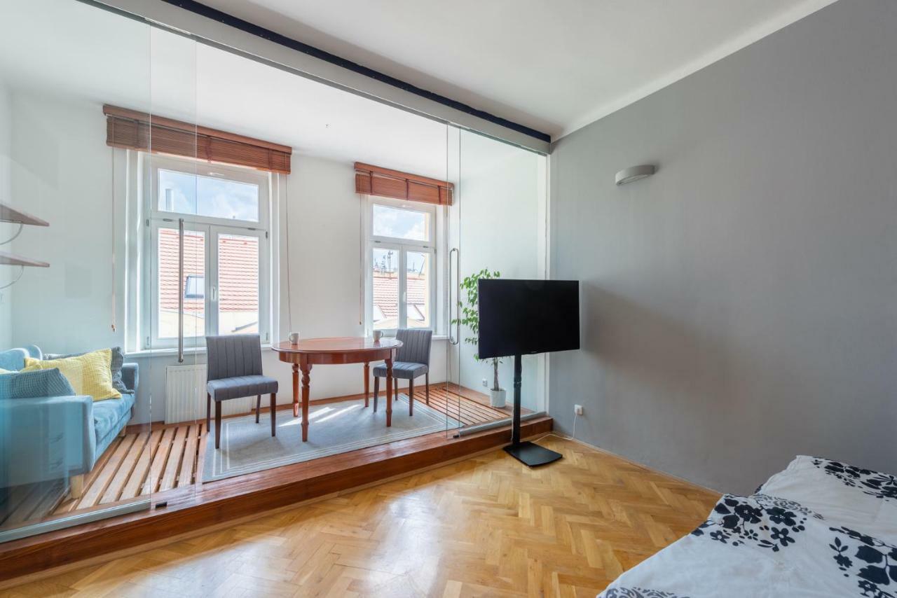 Modern Apartment Few Steps From Centre Prague Luaran gambar